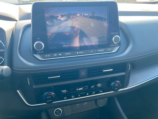 2023 Nissan Rogue SV photo 15