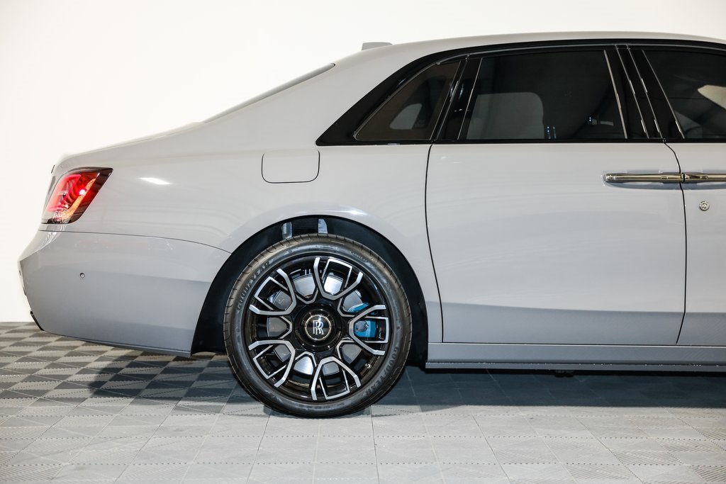 2022 Rolls Royce Ghost Black Badge photo 2