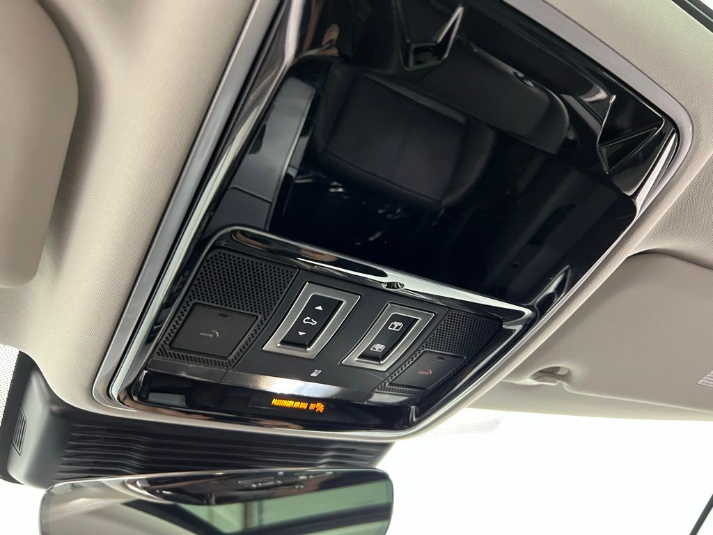 2024 Land Rover Range Rover Velar S photo 15