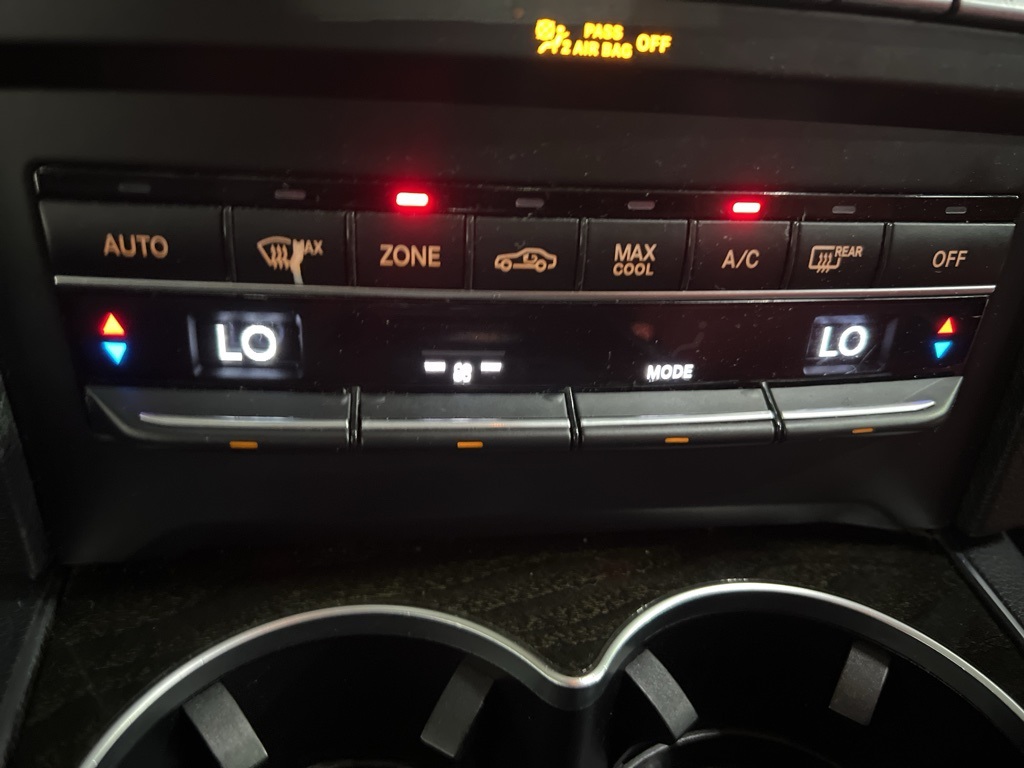 2016 Mercedes Benz E 400 4MATIC photo 18