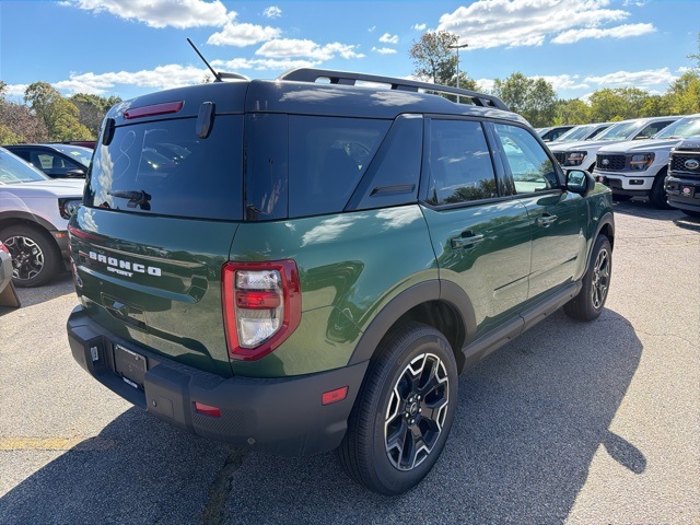 2025 Ford Bronco Sport Outer Banks photo 3