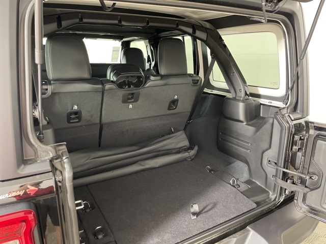2025 Jeep Wrangler Rubicon photo 41