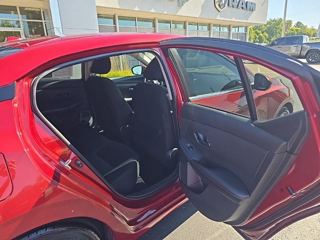 2024 Nissan Sentra SV photo 18