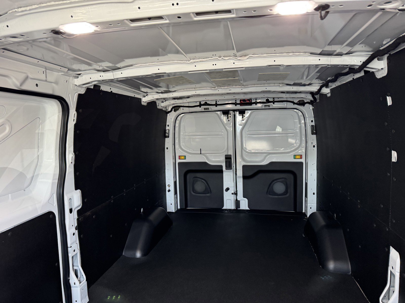 2025 Ford Transit photo 10