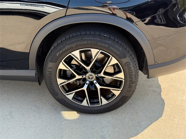 2025 Mercedes Benz GLC 350e 4MATIC photo 9