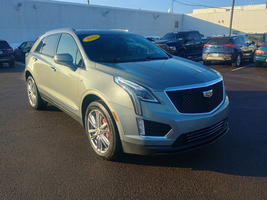 2023 Cadillac XT5 Sport's photo