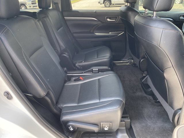 2019 Toyota Highlander Limited Platinum photo 27