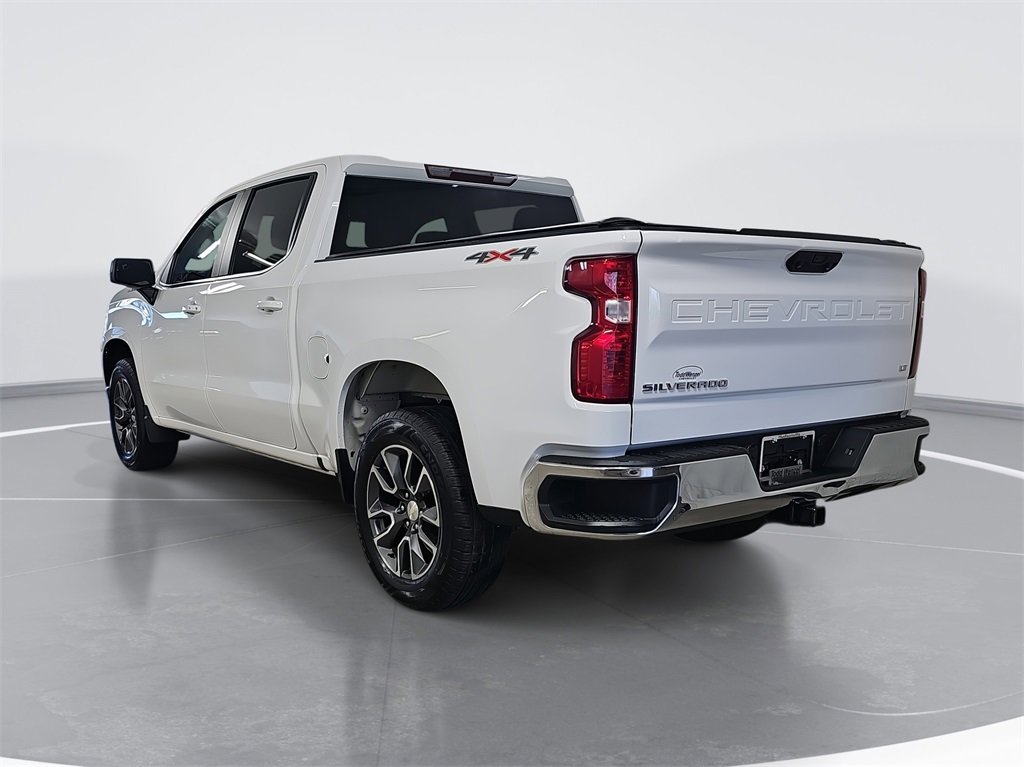2022 Chevrolet Silverado 1500 LT photo 4