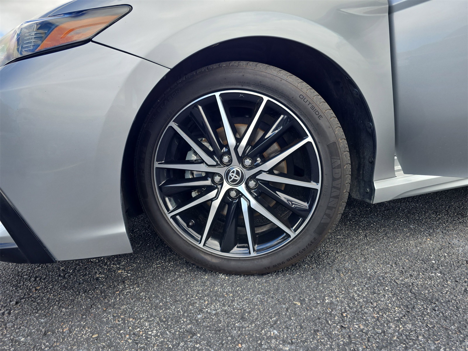 2023 Toyota Camry SE photo 27