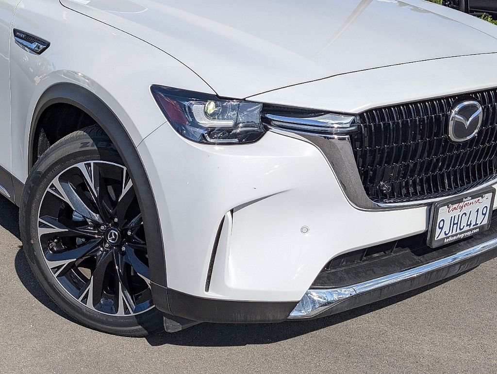2024 Mazda CX-90 Premium photo 2