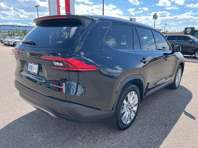 2024 Toyota Grand Highlander Platinum photo 3