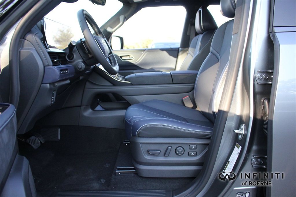 2026 Infiniti QX80 Sensory photo 6