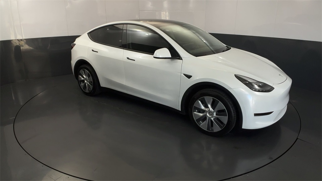 Used 2024 Tesla Model Y Long Range with VIN 7SAYGDEE6RA275512 for sale in Tucson, AZ