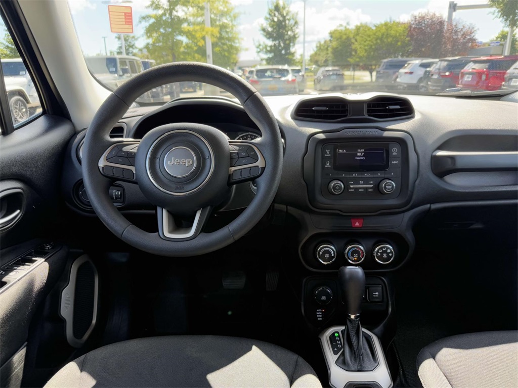 2017 Jeep Renegade Sport photo 14