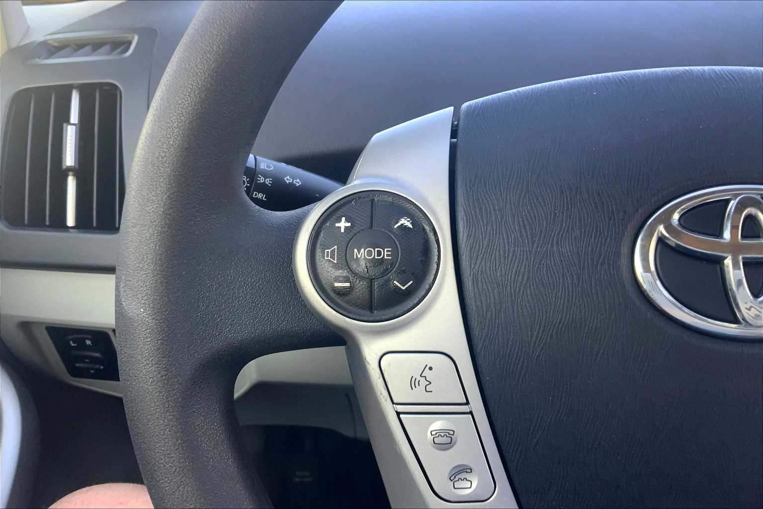 2012 Toyota Prius Two photo 19