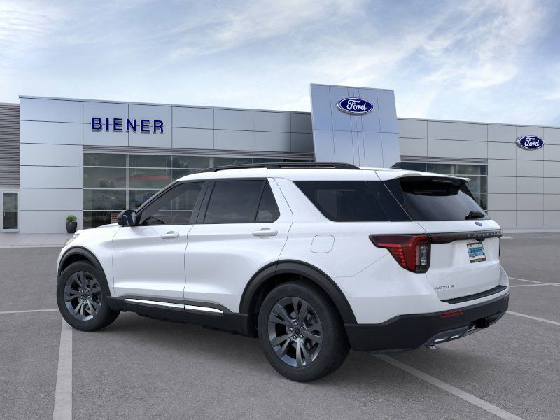2025 Ford Explorer photo 4