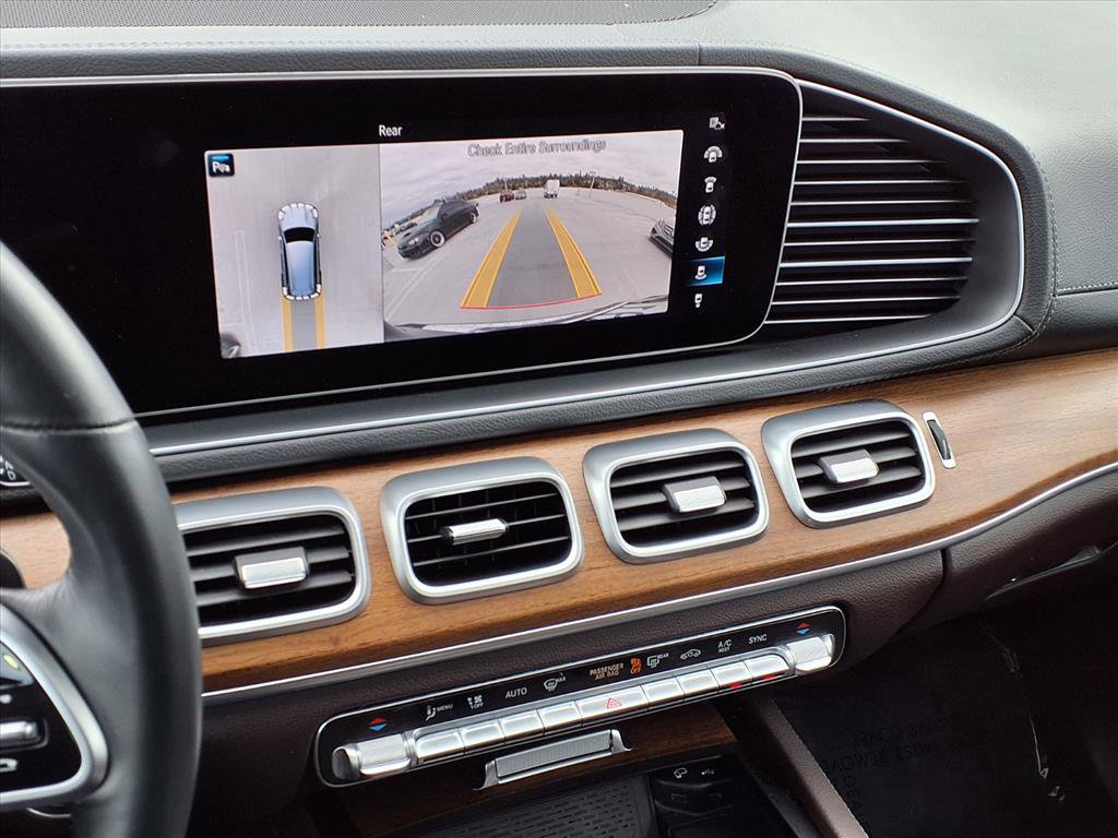 2023 Mercedes Benz GLS 450 4MATIC photo 4