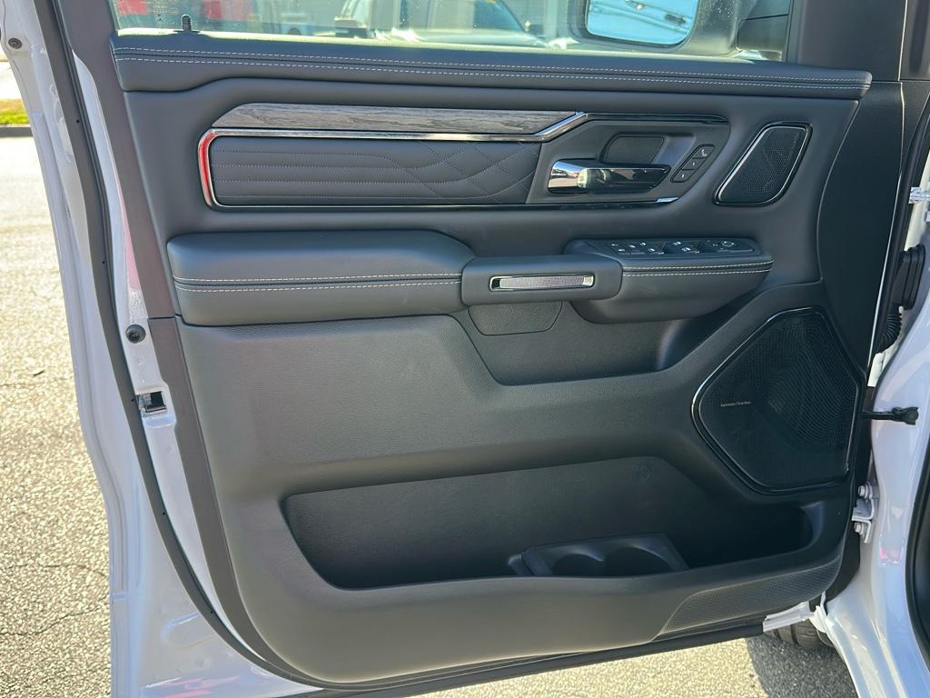 2025 Ram 1500 Limited photo 22