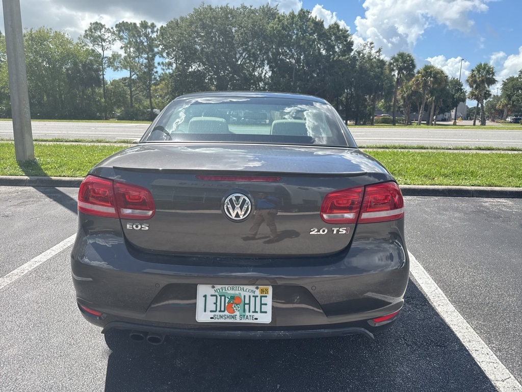 2015 Volkswagen Eos Final Edition Executive photo 2