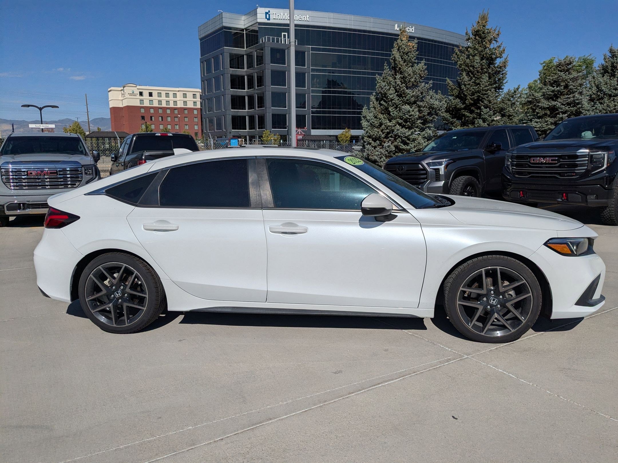 2022 Honda Civic Hatchback Sport Touring photo 6