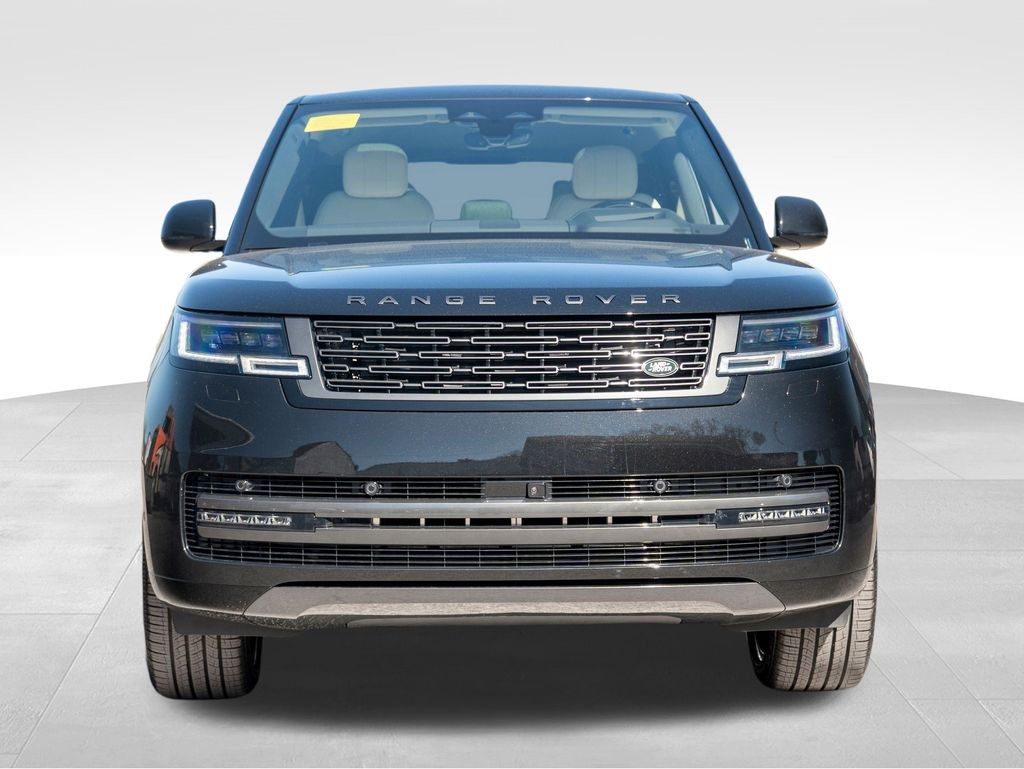 2025 Land Rover Range Rover SE photo 2