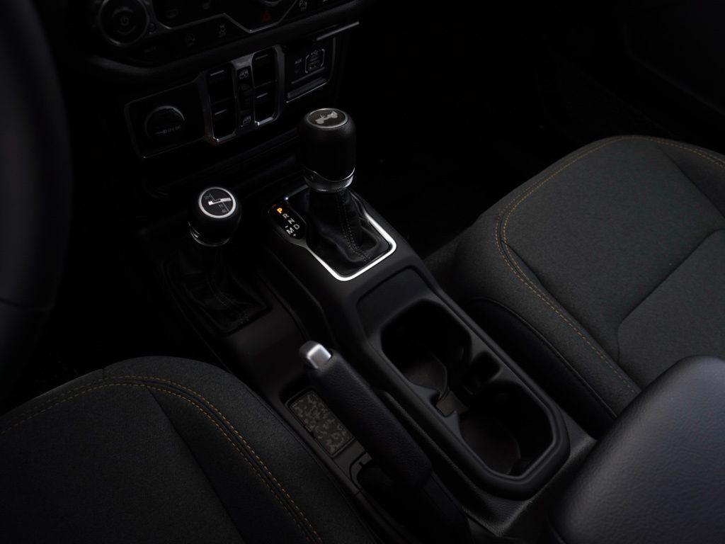 New 2024 Black Clear-Coat Exterior Paint Jeep 4-Door Sport S image 17