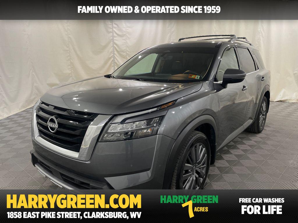 2025 Nissan Pathfinder SL's photo