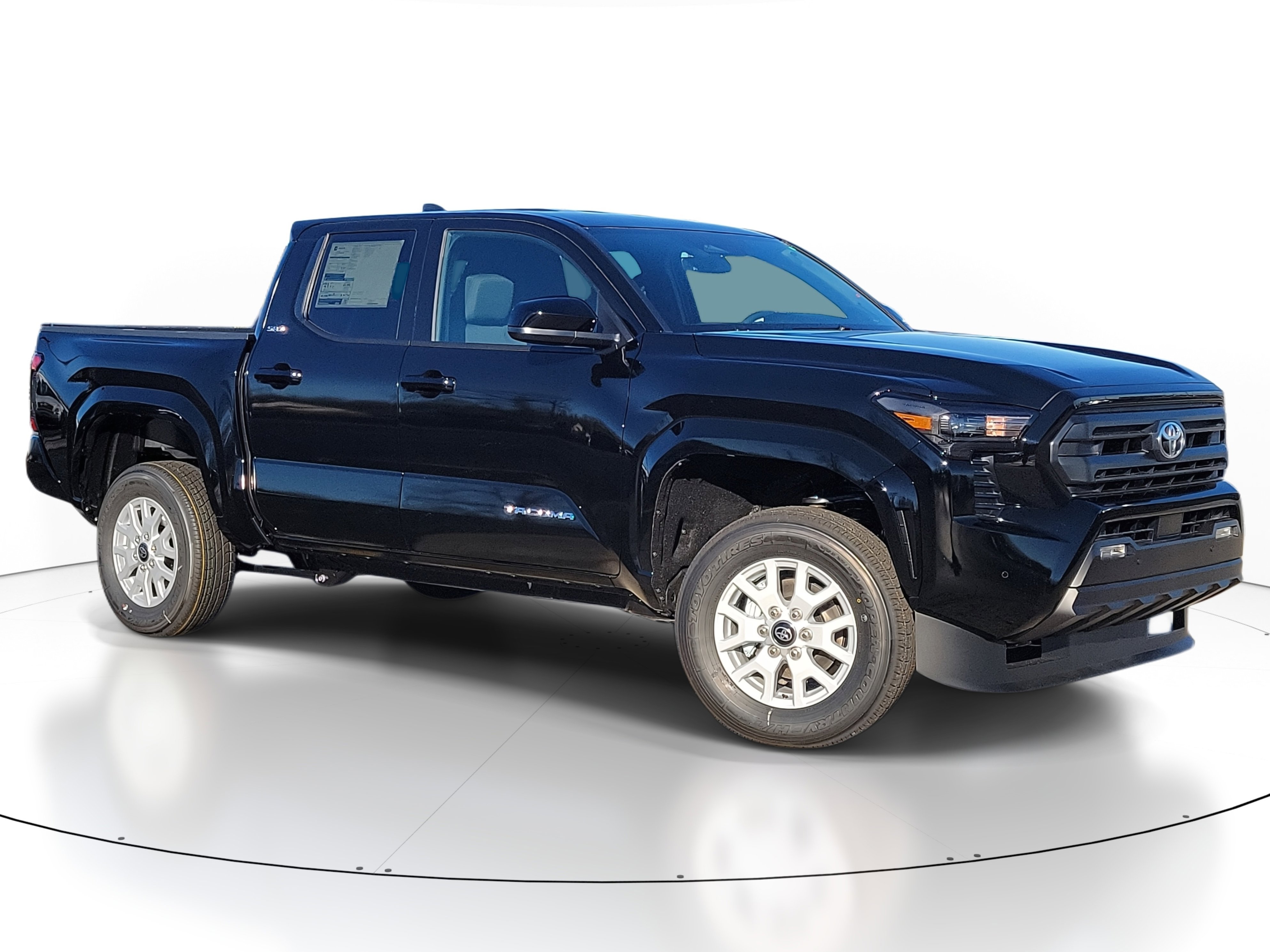 2025 Toyota Tacoma SR5's photo