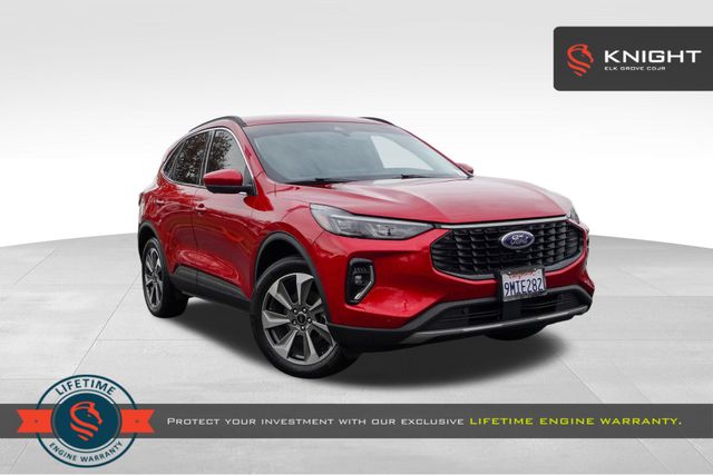 2023 Ford Escape Platinum's photo
