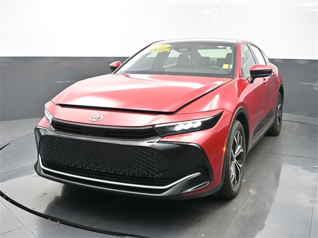 2024 Toyota Crown Limited's photo