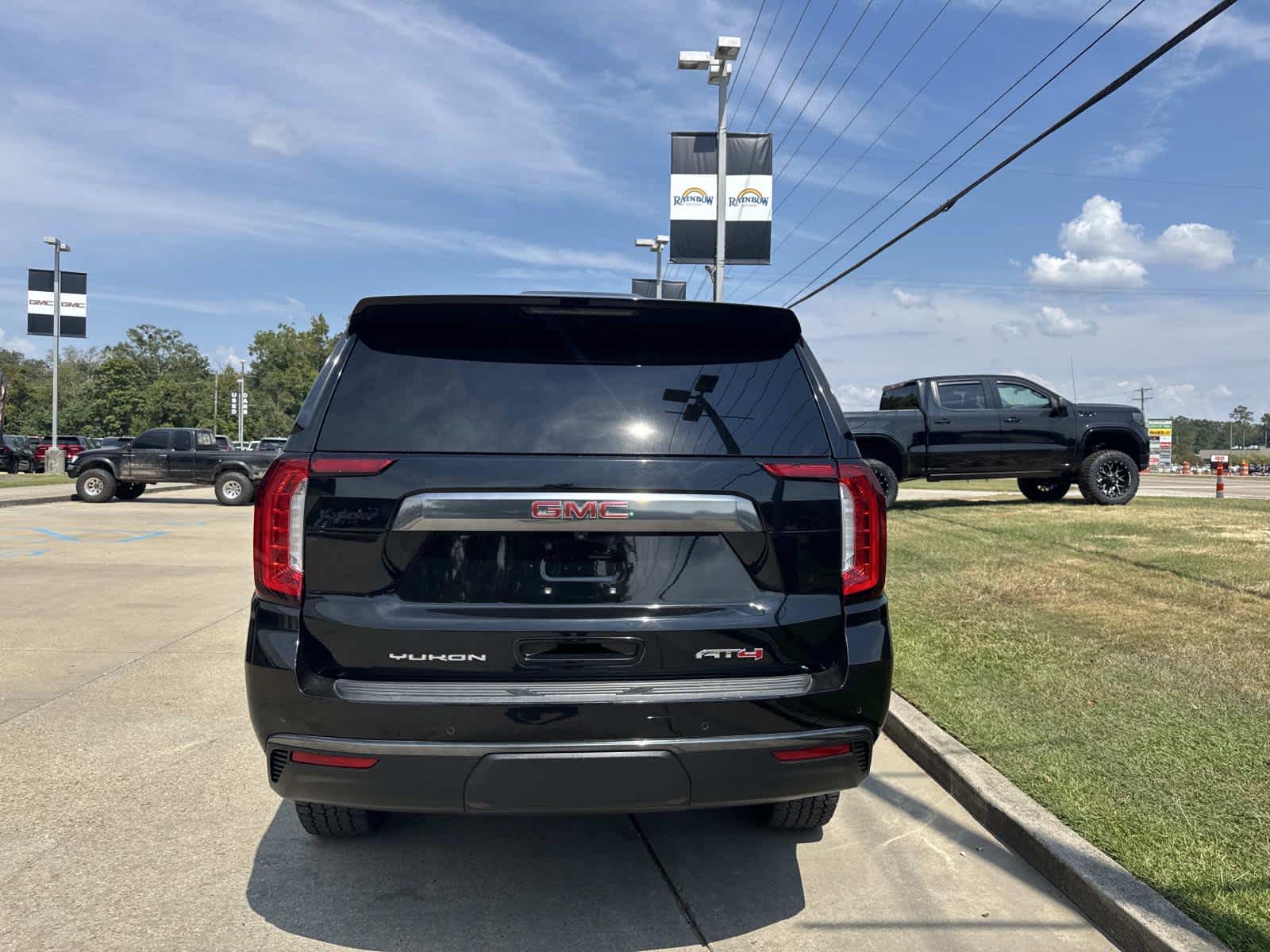 2021 Gmc Yukon AT4 photo 4