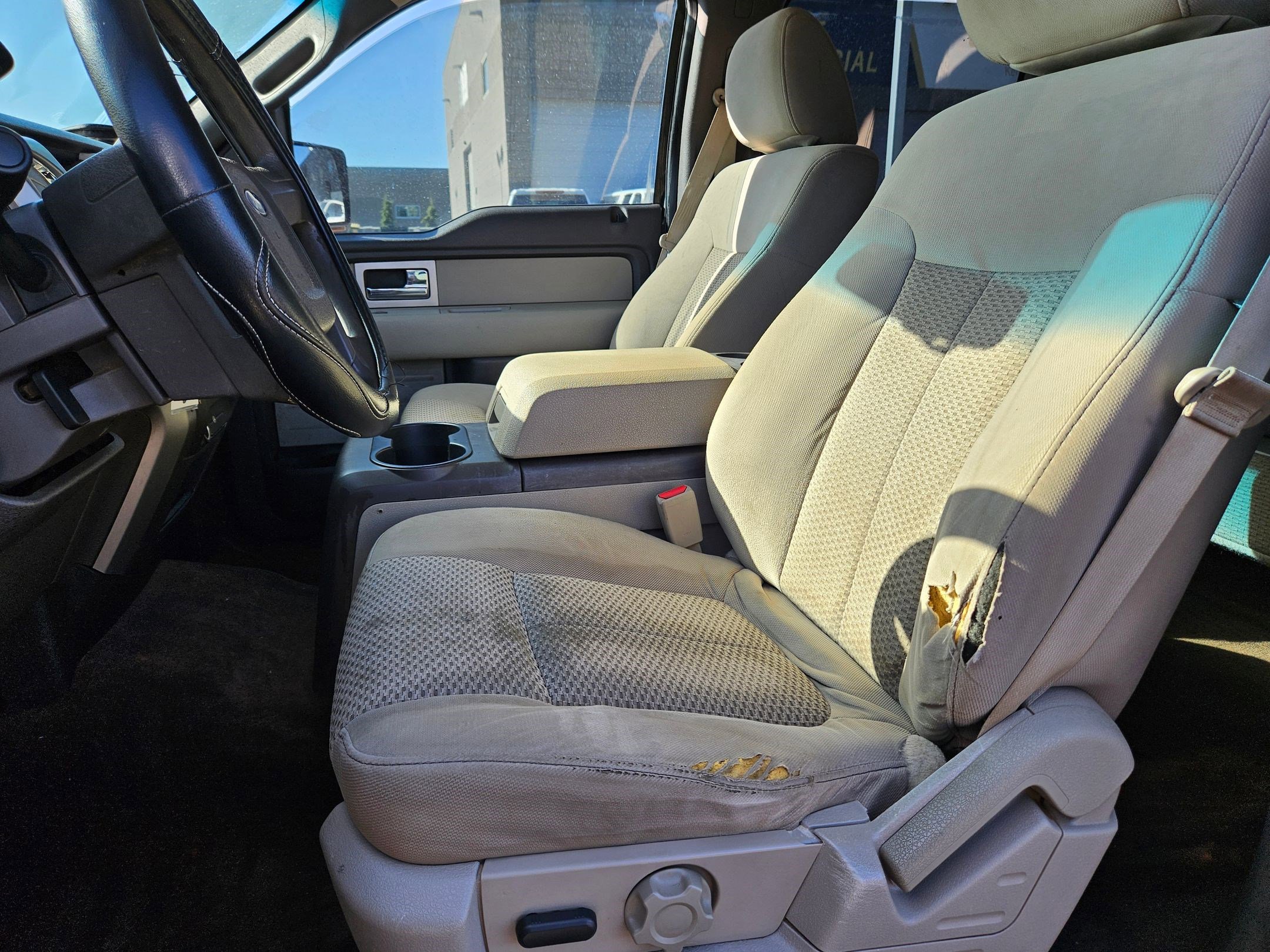 2010 Ford F-150 XLT photo 14