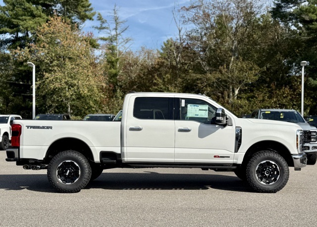 2026 Ford F-350 King Ranch photo 3