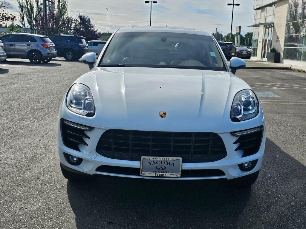 2015 Porsche Macan S photo 2