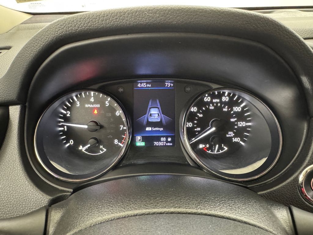 2020 Nissan Rogue SV photo 16