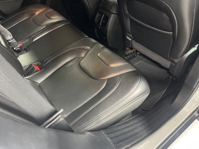 2020 Jeep Cherokee Limited photo 26