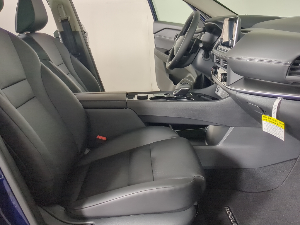 2026 Nissan Rogue SV photo 11