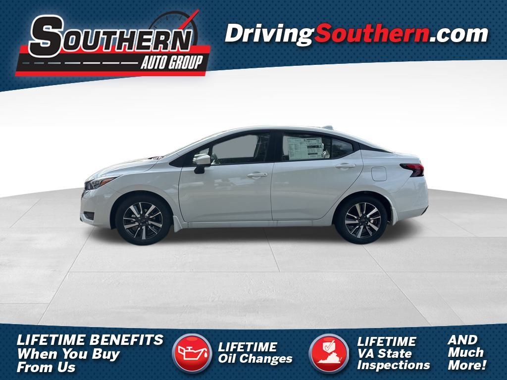 2025 Nissan Versa SV's photo