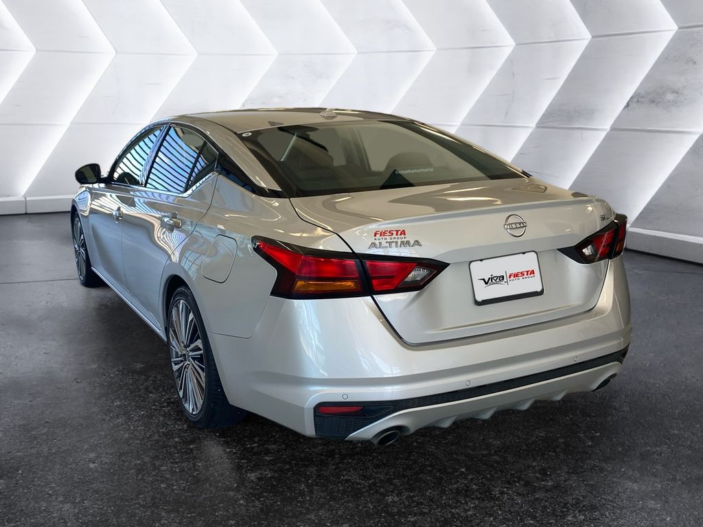 2024 Nissan Altima 2.5 SL photo 6