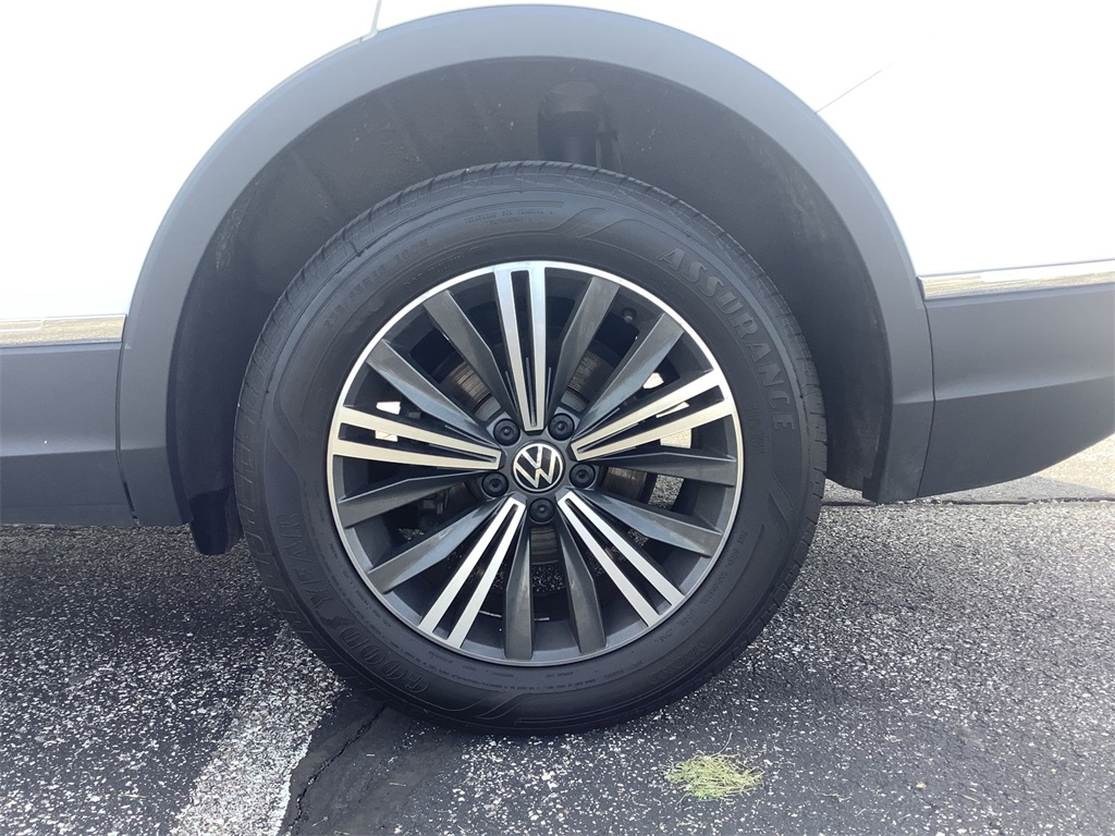 2024 Volkswagen Tiguan Wolfsburg Edition photo 17
