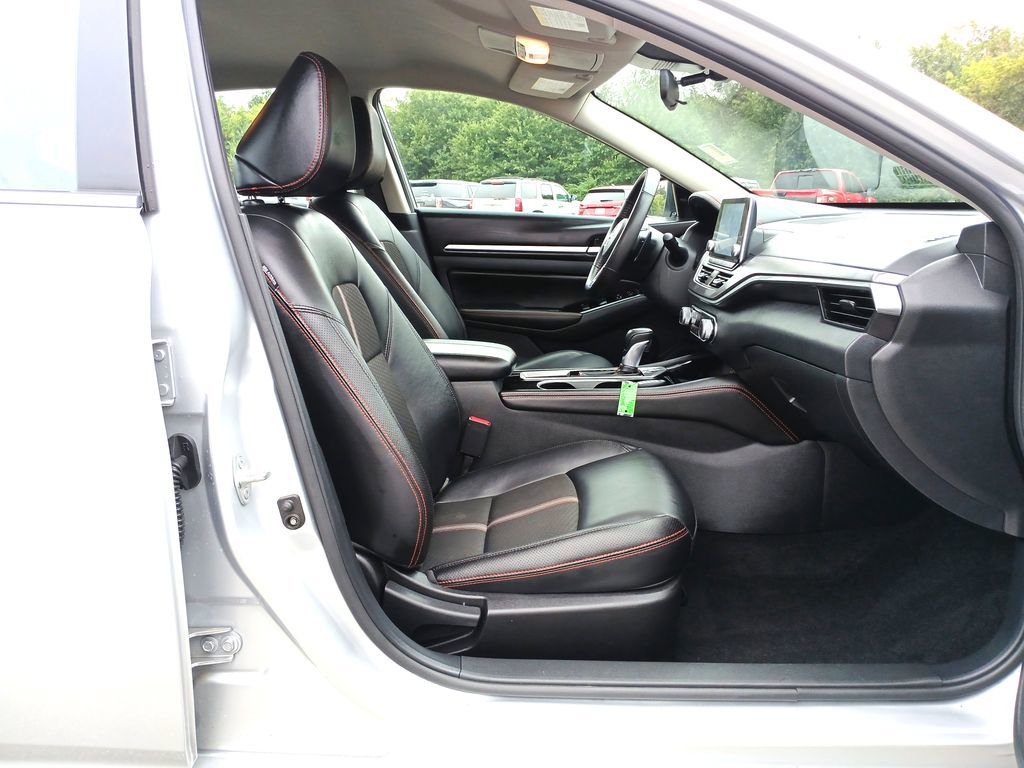 2024 Nissan Altima 2.5 SR photo 25