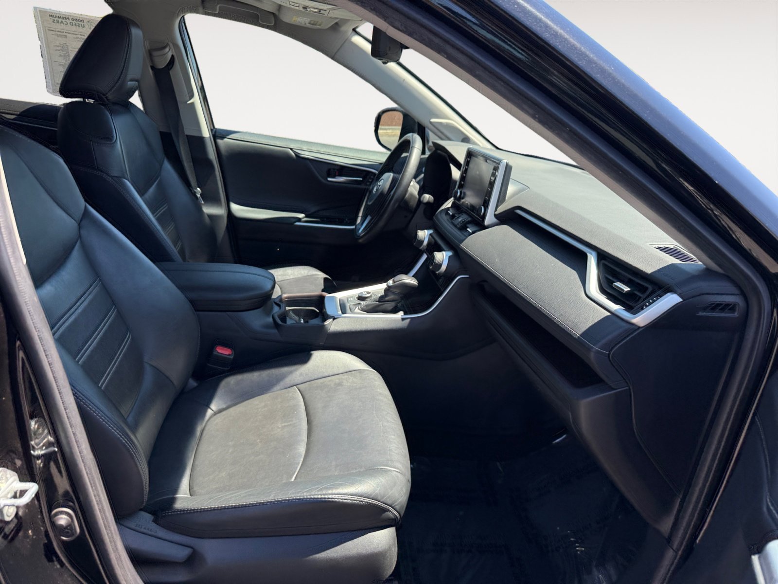 2020 Toyota RAV4 Limited photo 19