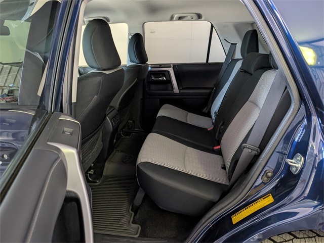 2022 Toyota 4Runner SR5 photo 9