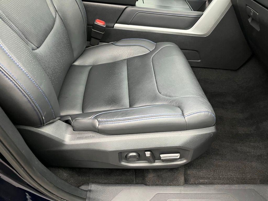 2022 Toyota Tundra Platinum photo 19