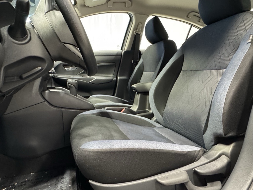 2025 Nissan Versa SV photo 14