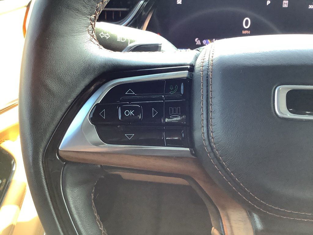 2023 Jeep Grand Cherokee L Summit photo 9