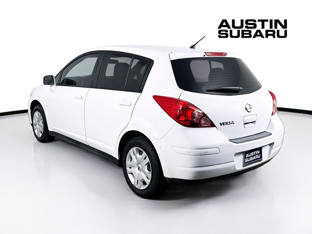 2011 Nissan Versa 1.8 S photo 5