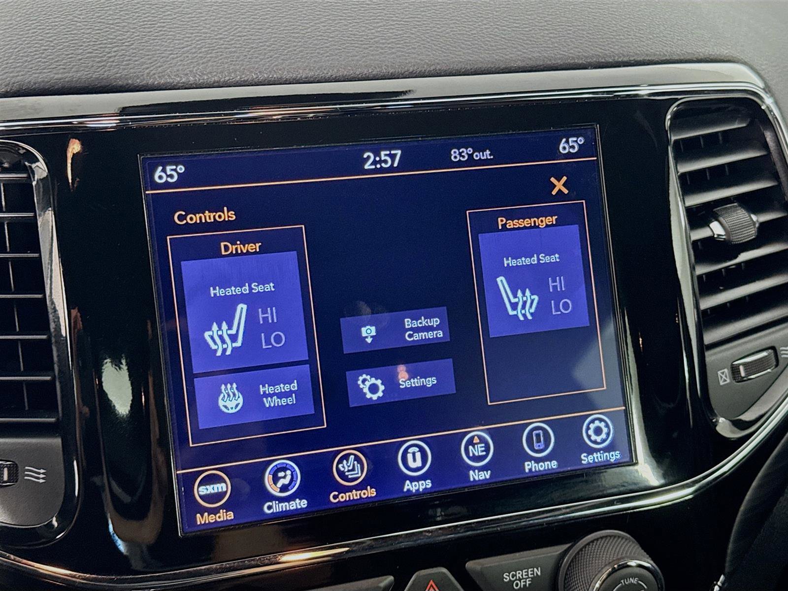 2020 Jeep Grand Cherokee Altitude photo 22