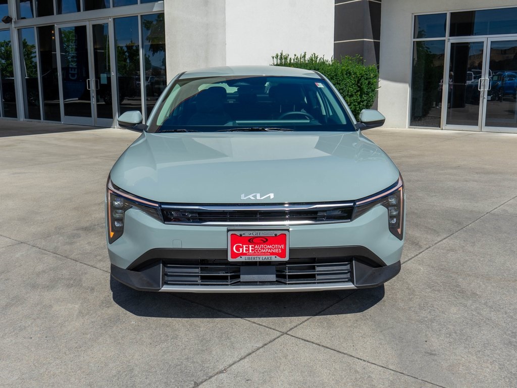 2025 Kia K4 EX photo 2
