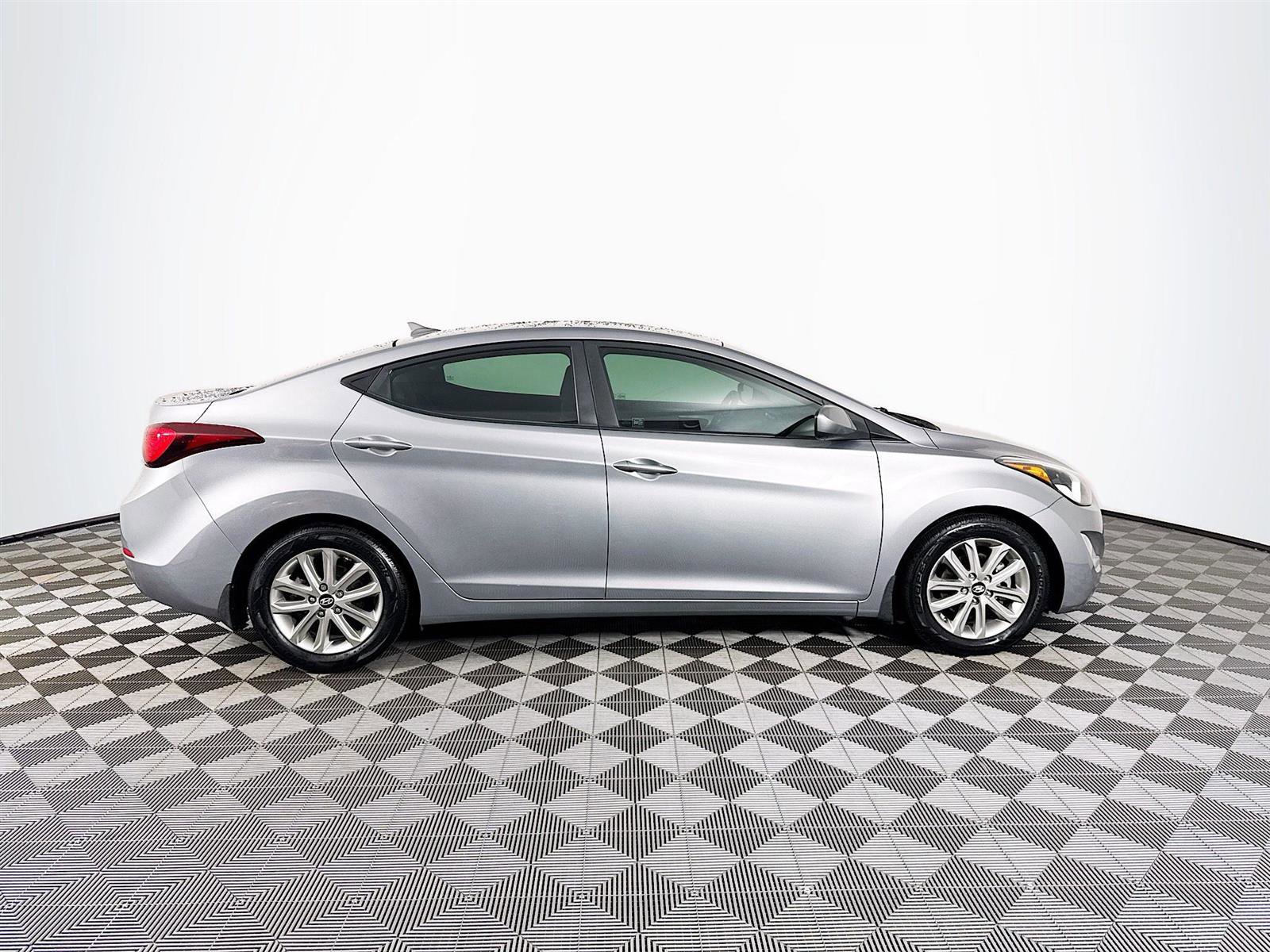 2015 Hyundai Elantra SE photo 8